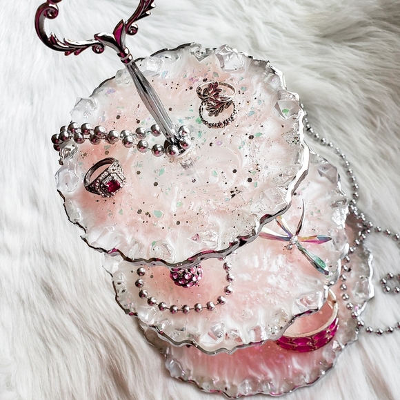 MADE TO ORDER/ 3 Tier Resin Stand - Picture 7 of 11